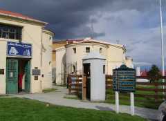 Acceso al Museo del Presidio y Museo del Fin del Mundo